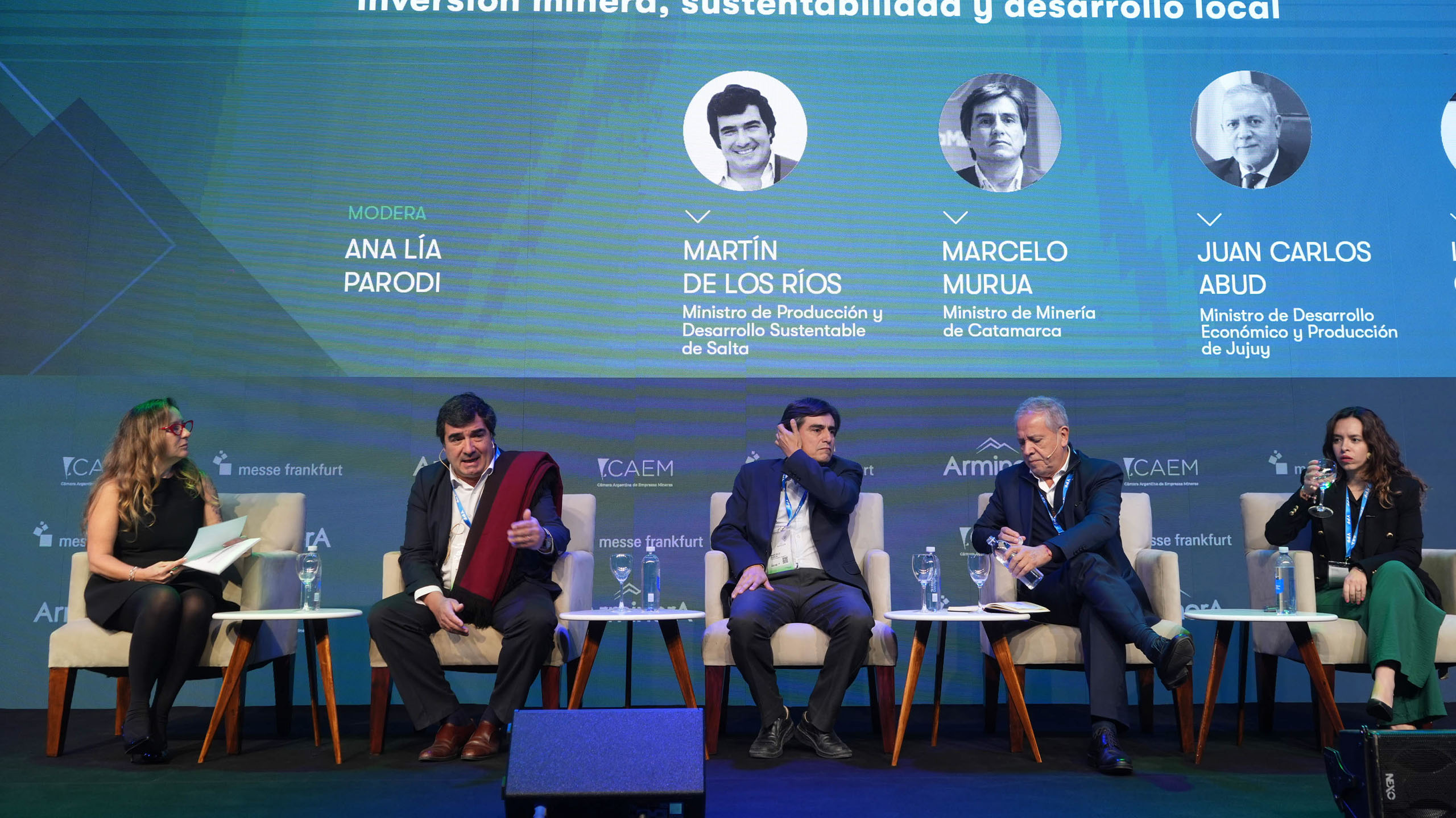 foto de una conferencia en Arminera